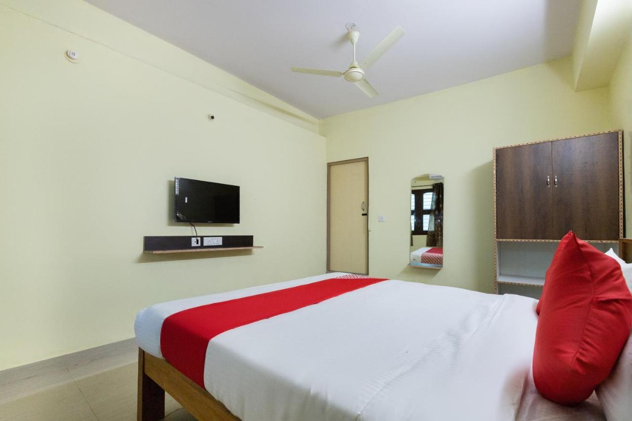Oyo Kalpataru Lodge Hunsur Esterno foto