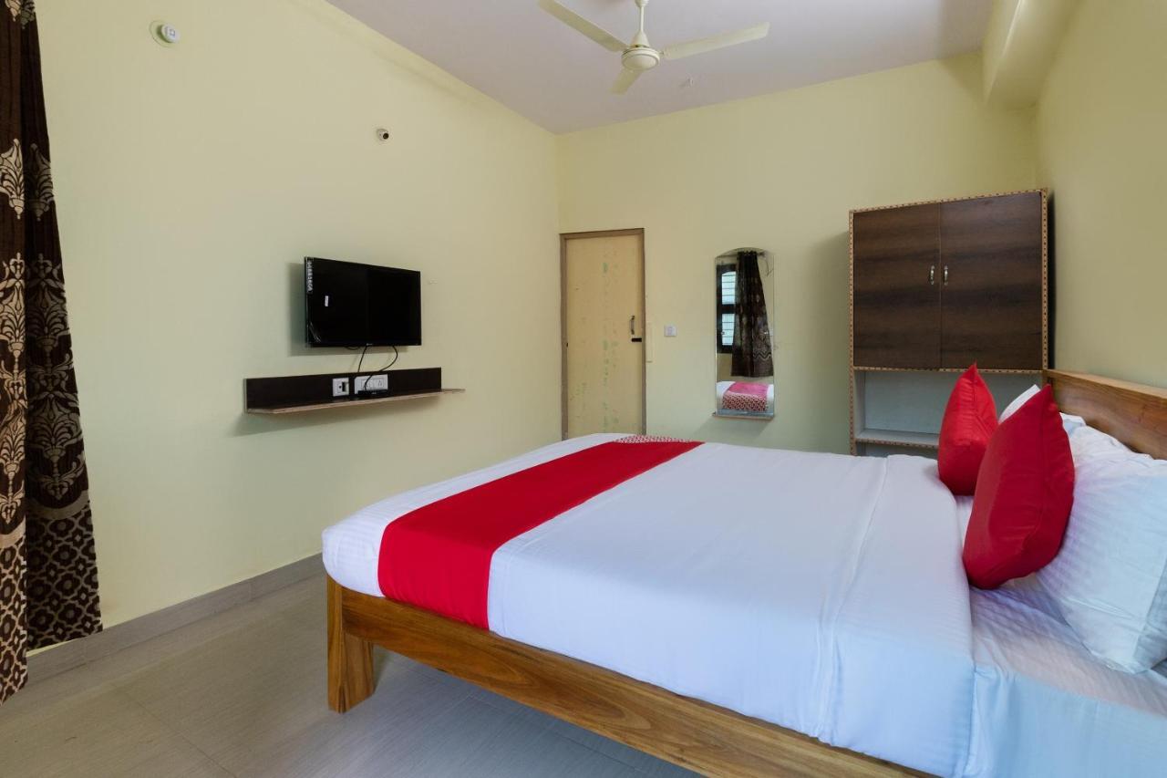 Oyo Kalpataru Lodge Hunsur Esterno foto